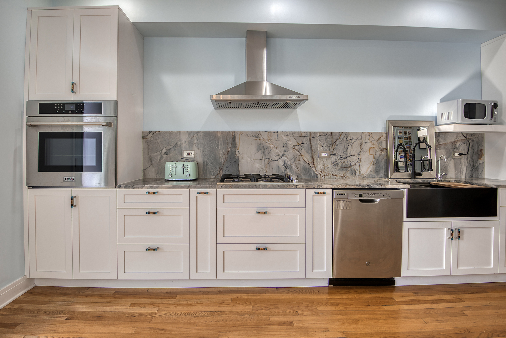 1325 W Albion Avenue Unit: 3