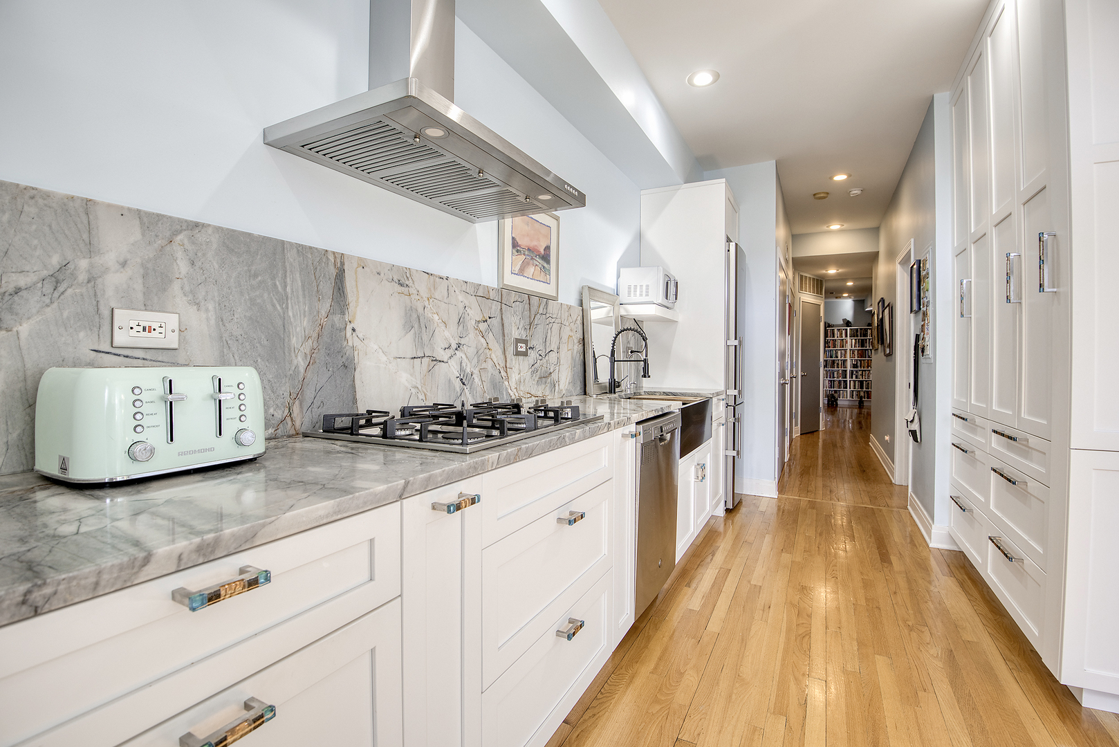 1325 W Albion Avenue Unit: 3