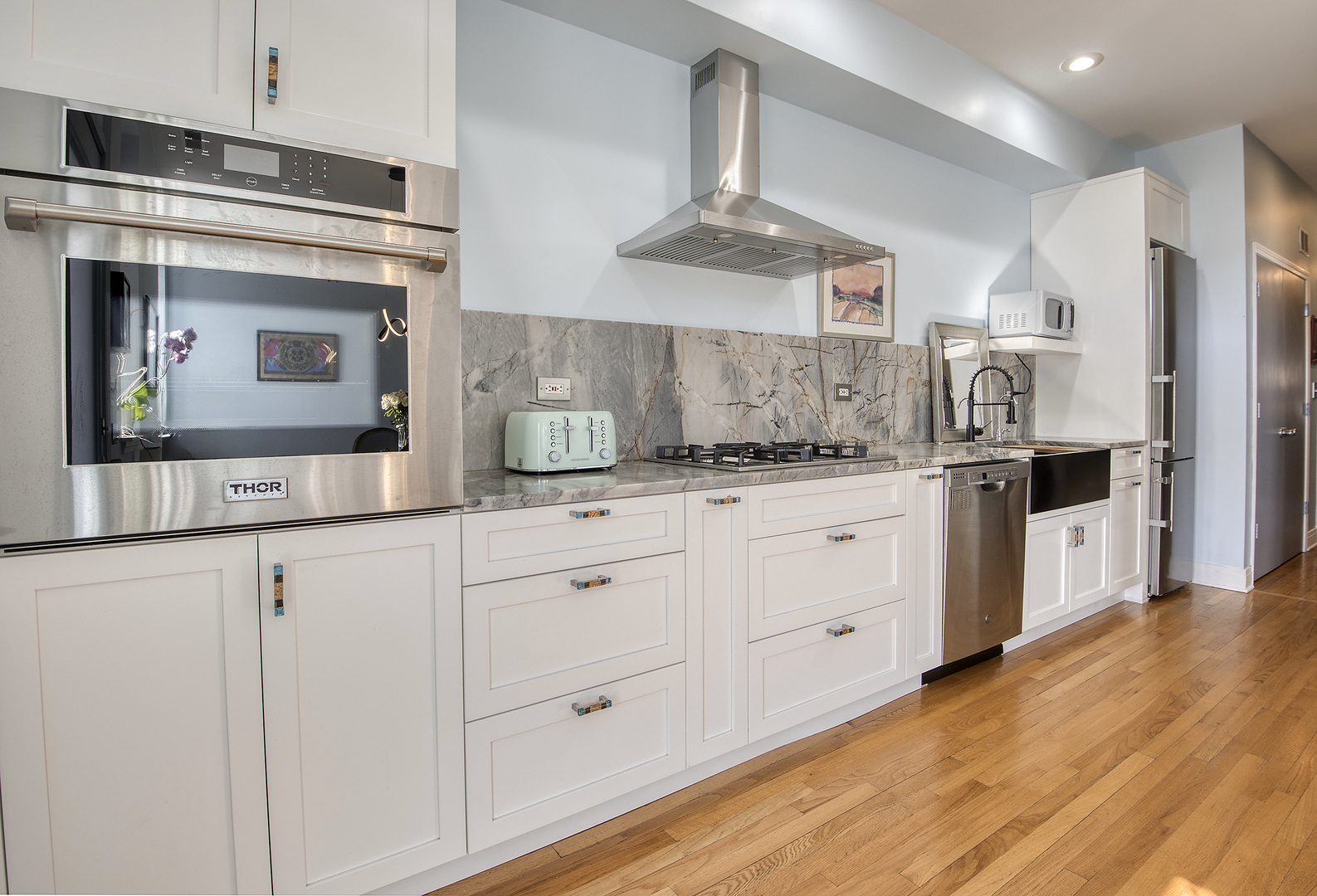 1325 W Albion Avenue Unit: 3