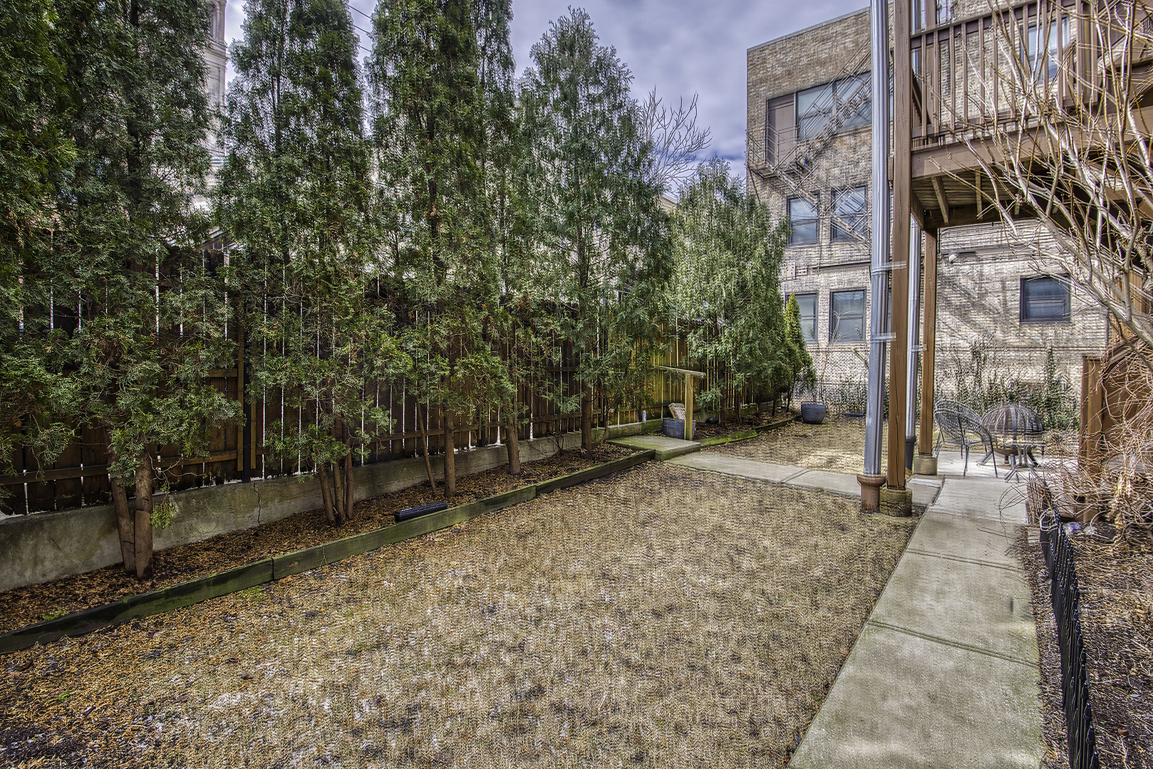 1325 W Albion Avenue Unit: 3