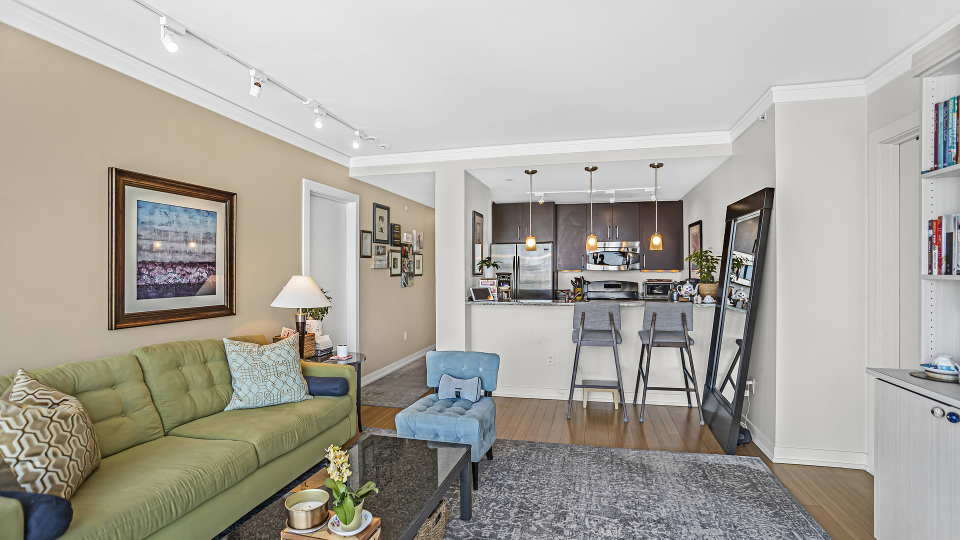 1570 Elmwood Avenue Unit: 1406