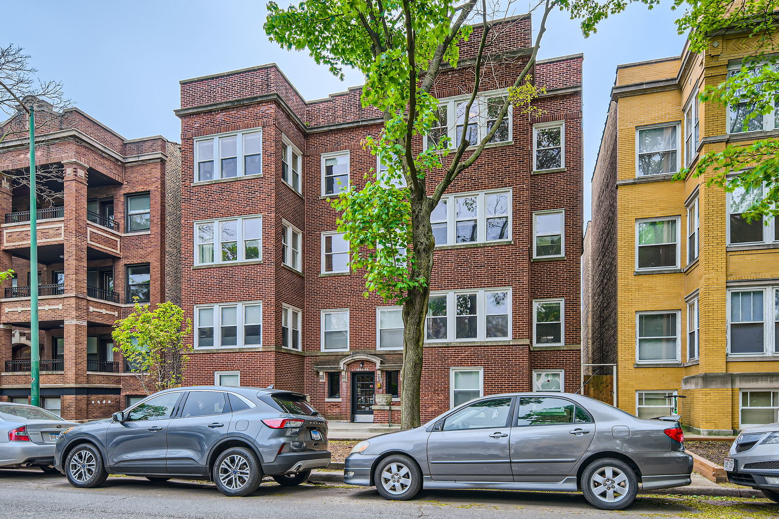 1243 W Granville Avenue Unit: 3W