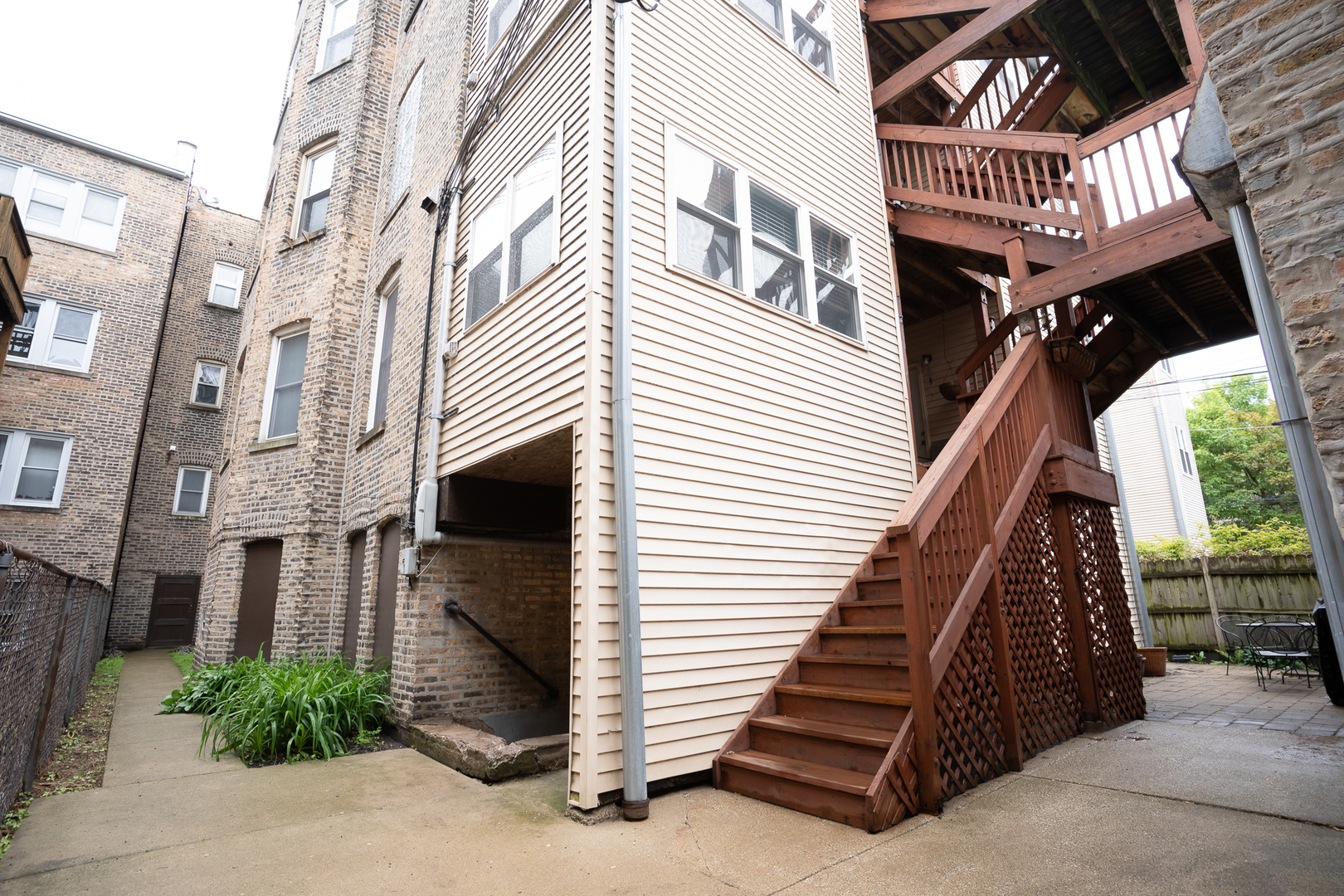 6652 N Glenwood Avenue Unit: 3N