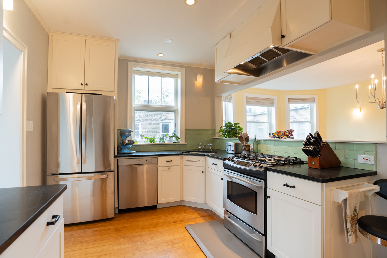 6652 N Glenwood Avenue Unit: 3N