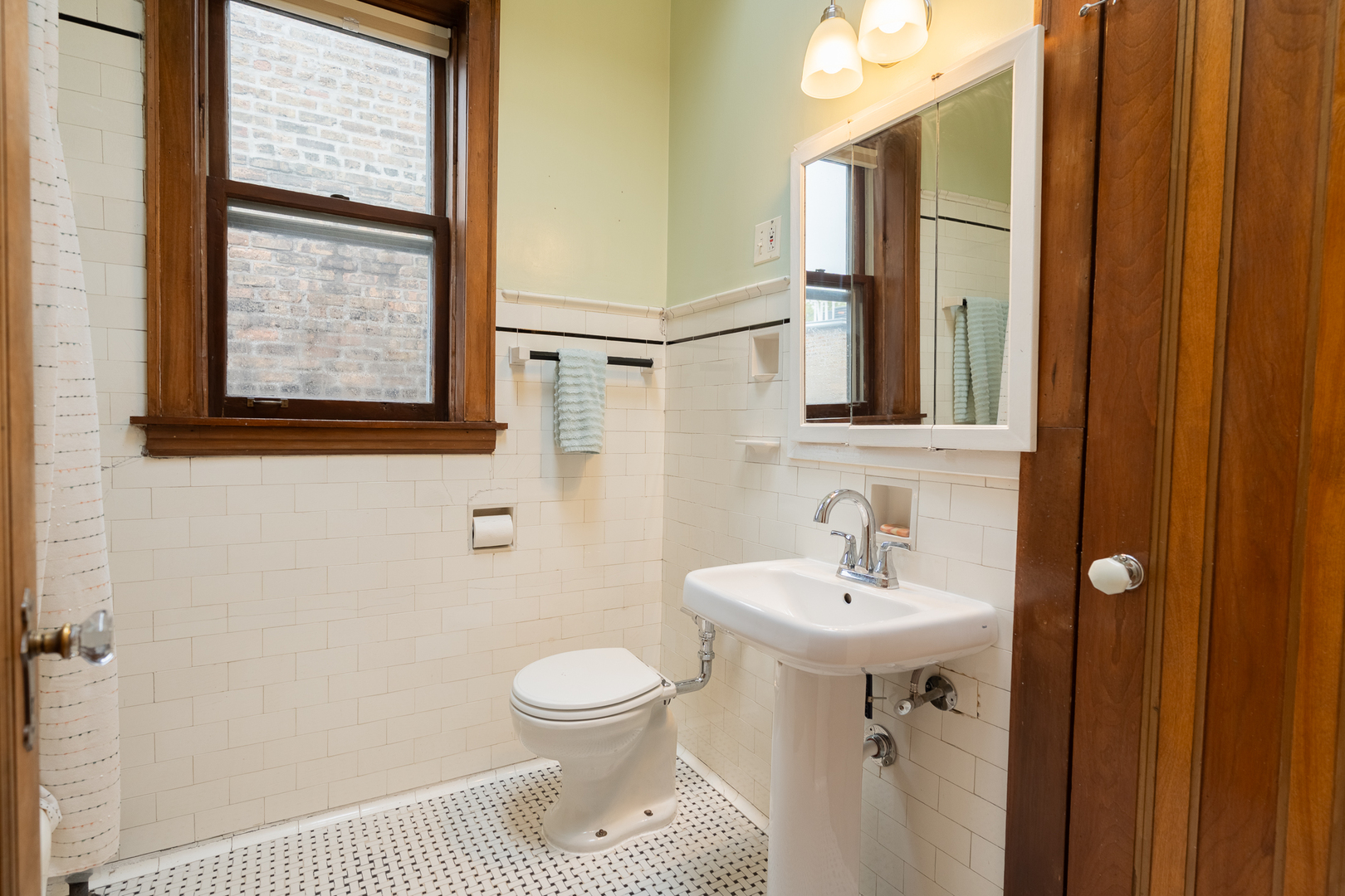 6652 N Glenwood Avenue Unit: 3N