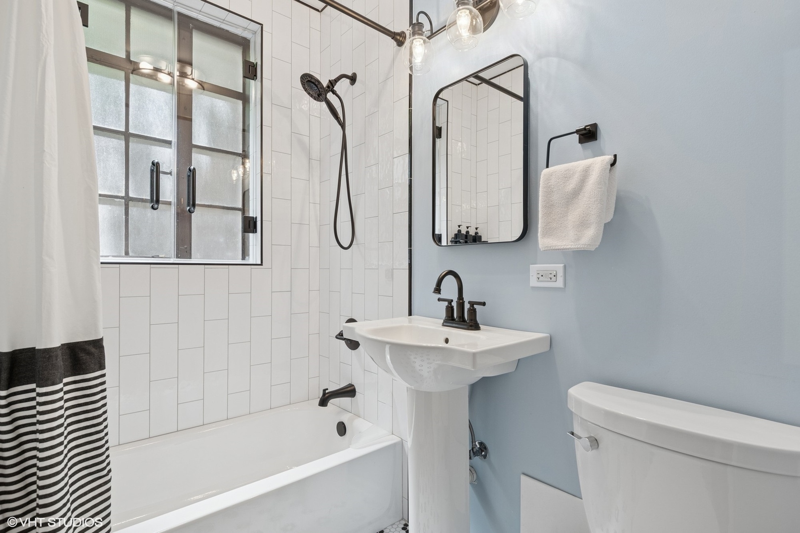 815A Forest Avenue Unit: 1