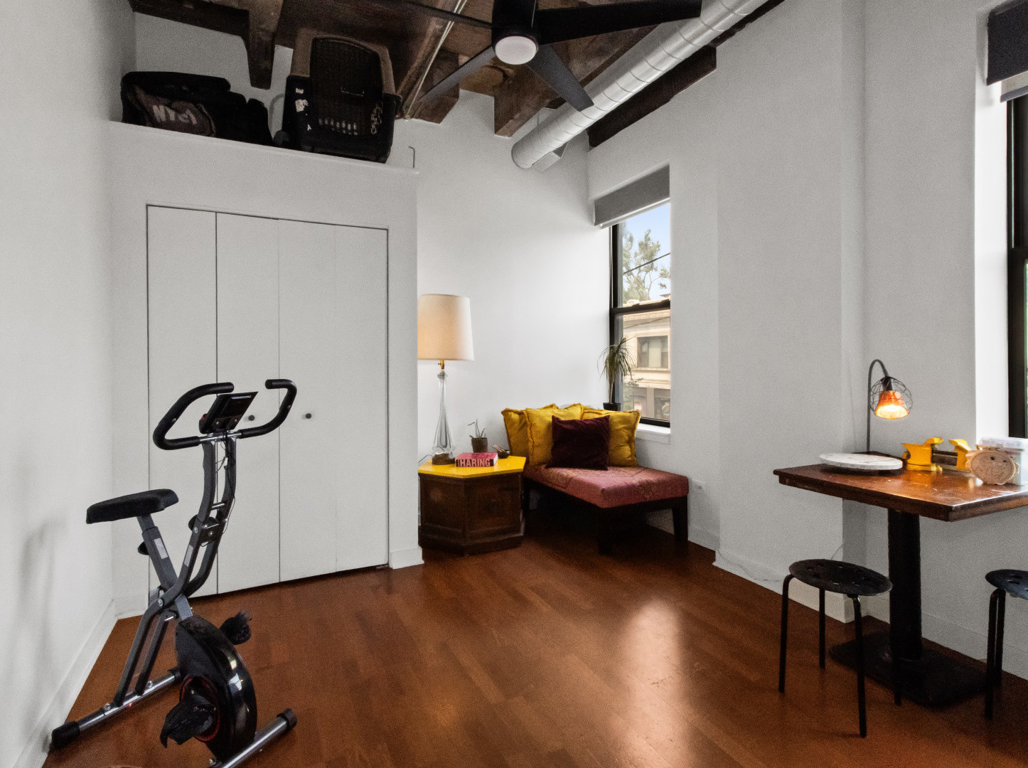 3150 N Sheffield Avenue Unit: 203