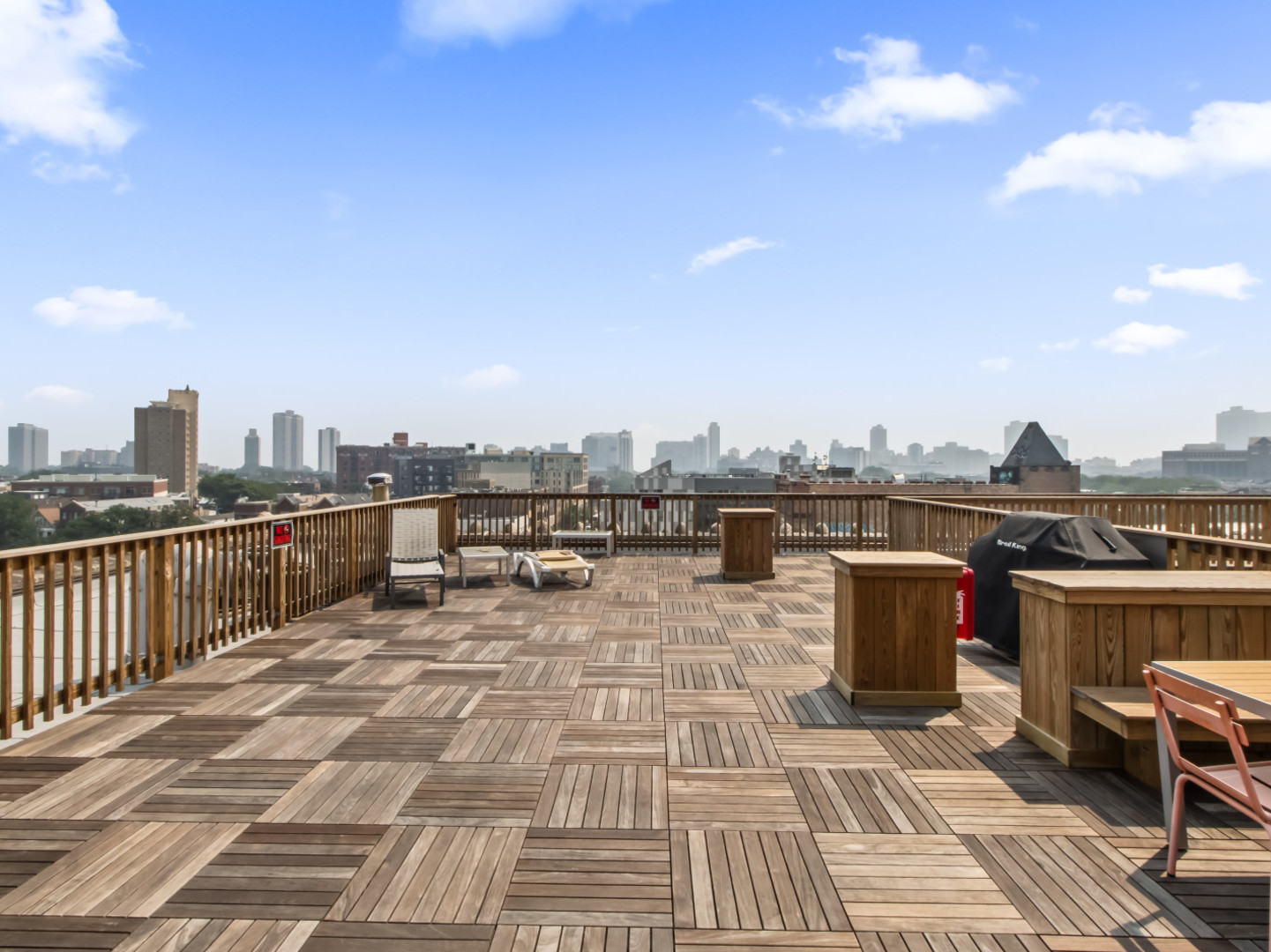 3150 N Sheffield Avenue Unit: 203