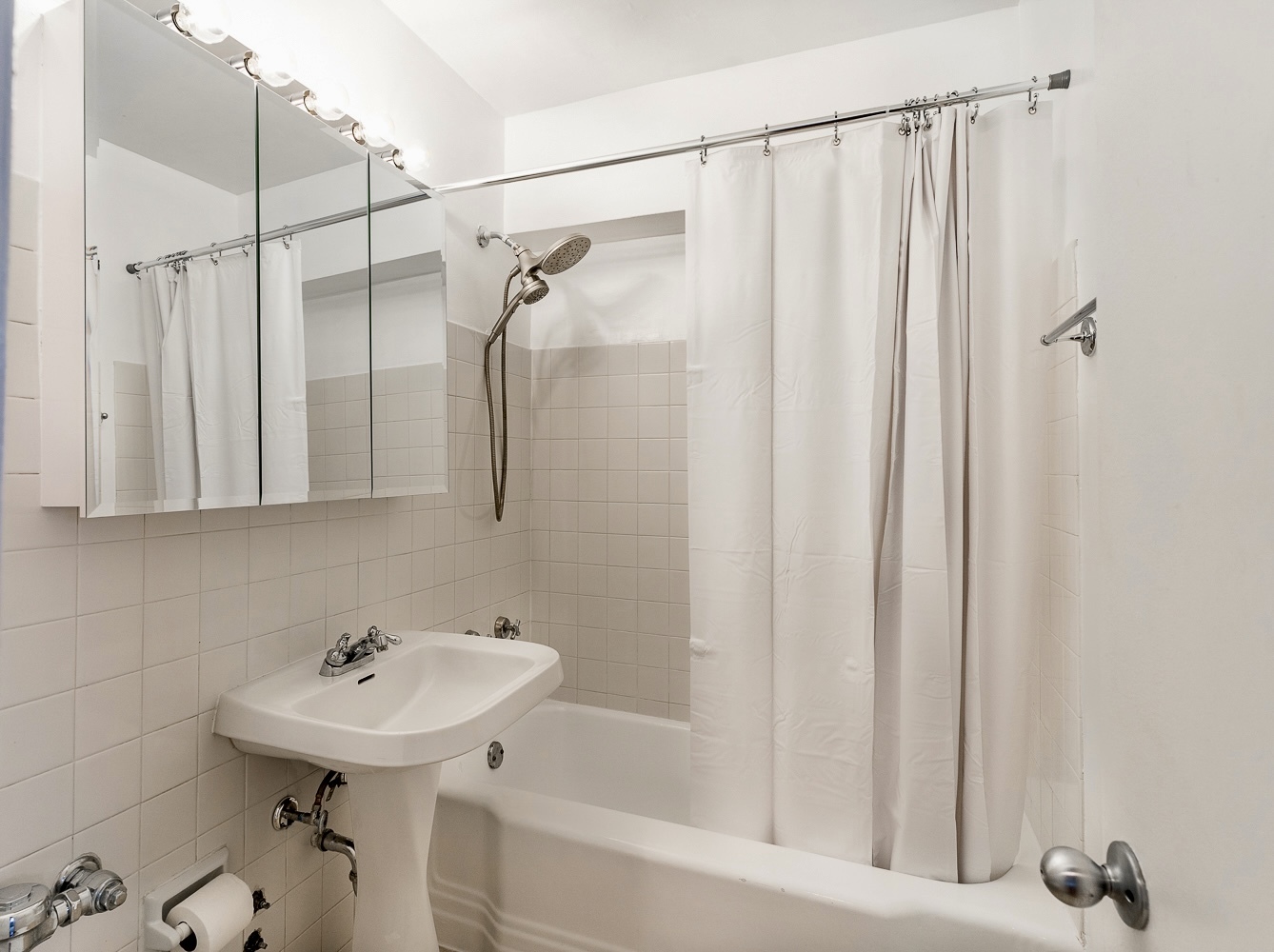 4960 N Marine Drive Unit: 616