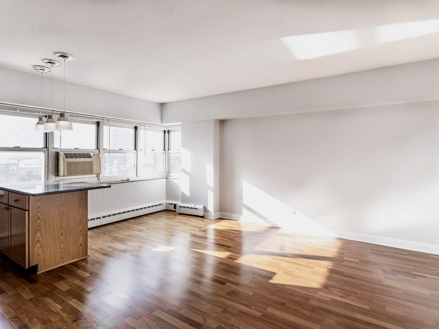 4960 N Marine Drive Unit: 616
