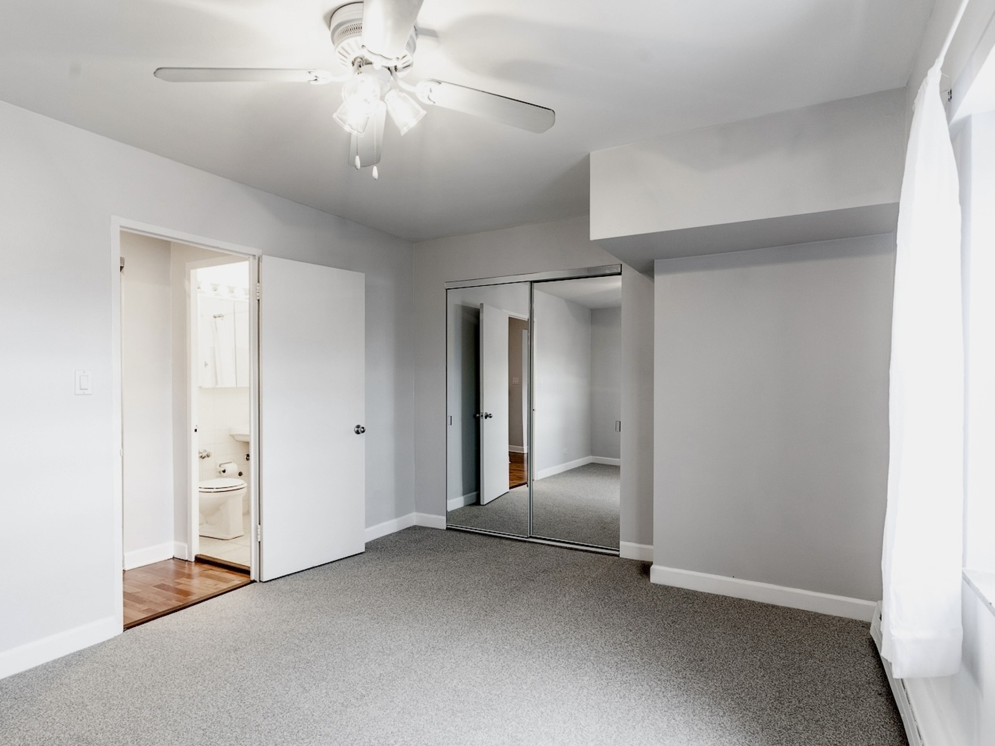 4960 N Marine Drive Unit: 616