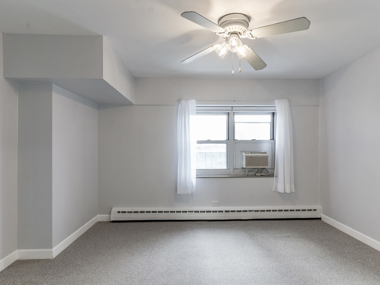 4960 N Marine Drive Unit: 616