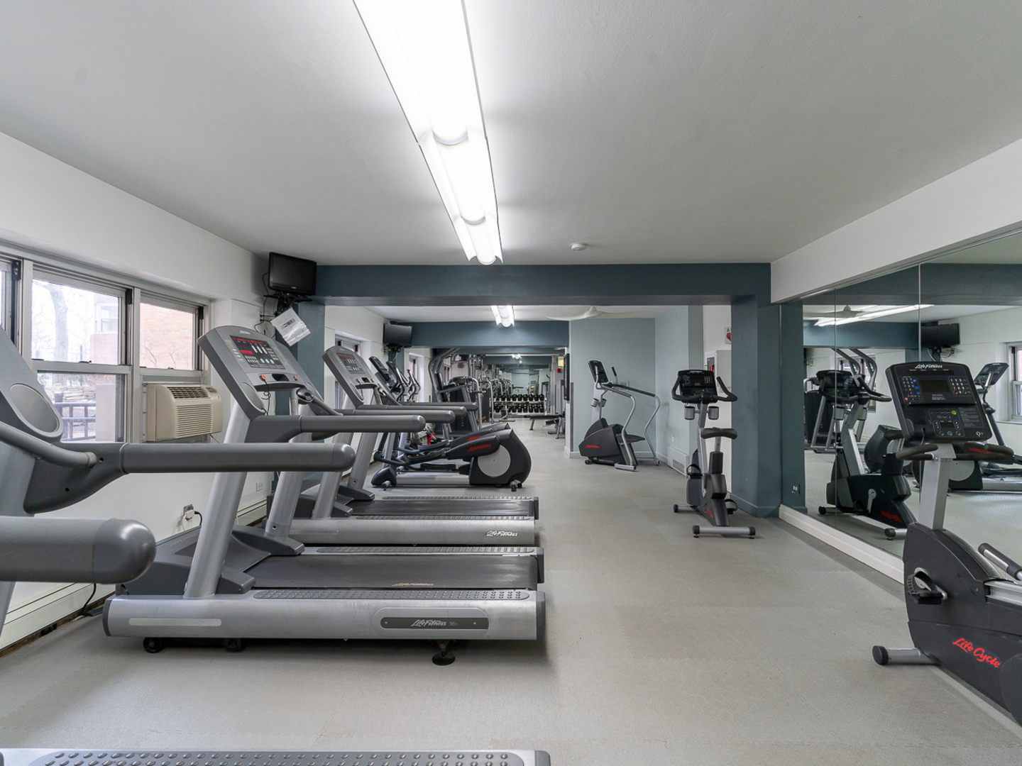 4960 N Marine Drive Unit: 616