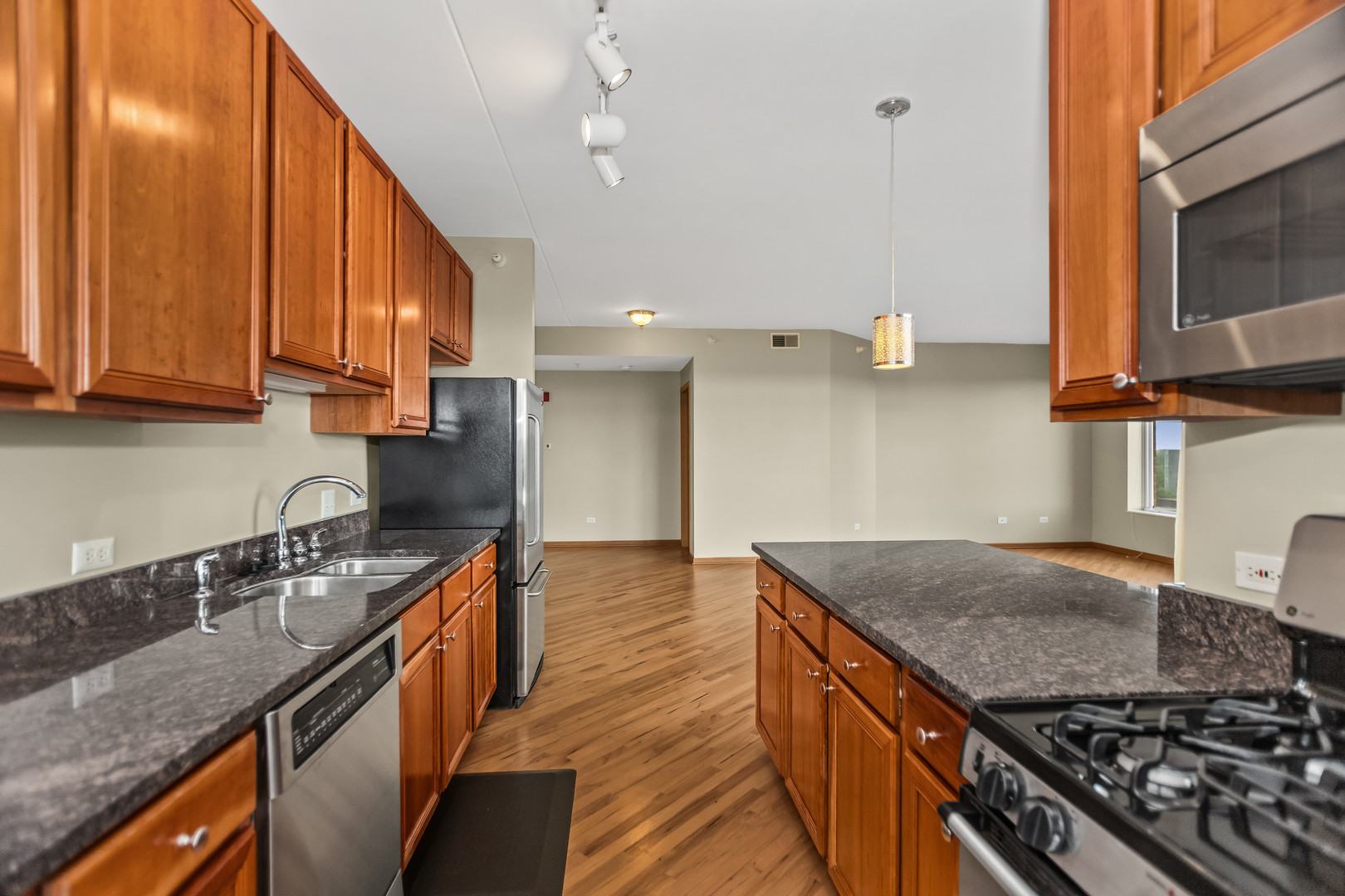 515 Main Street Unit: 709
