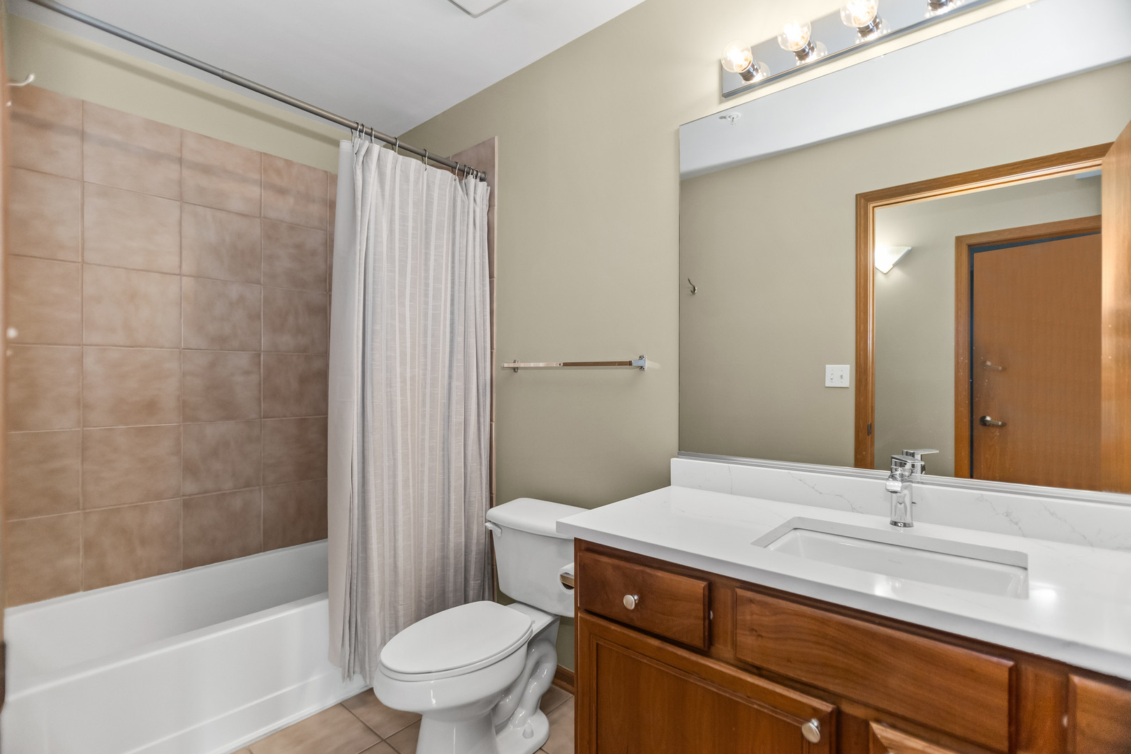 515 Main Street Unit: 709