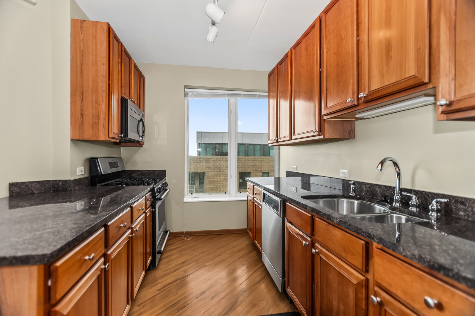 515 Main Street Unit: 709