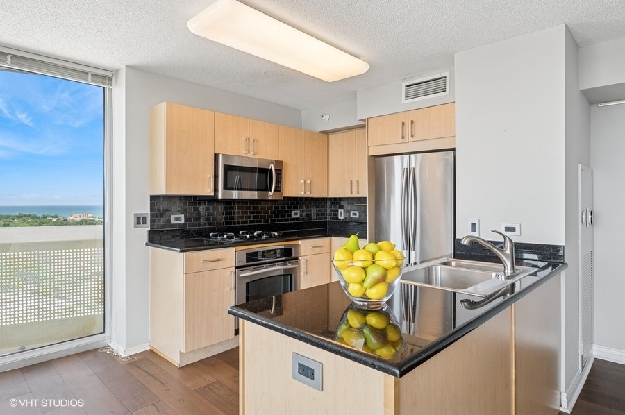 1720 MAPLE Avenue Unit: 2340