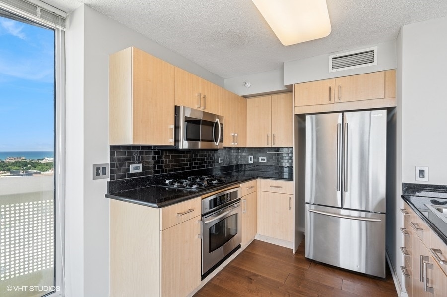 1720 MAPLE Avenue Unit: 2340