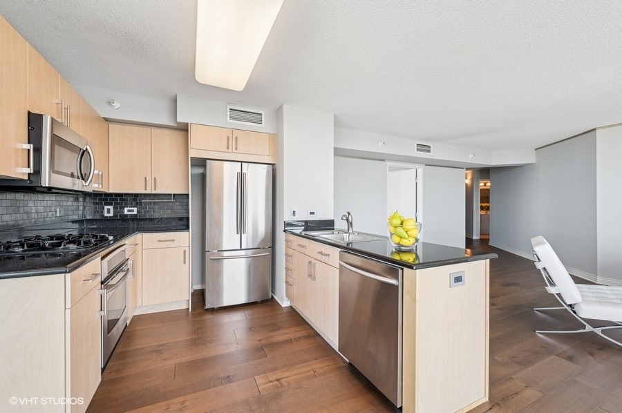 1720 MAPLE Avenue Unit: 2340