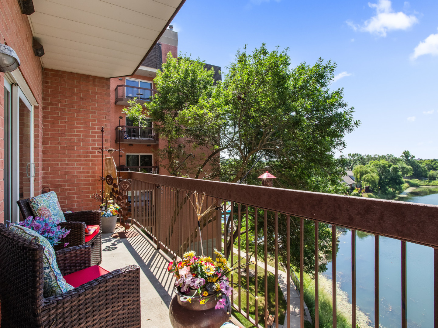 209 Rivershire Lane Unit: 403