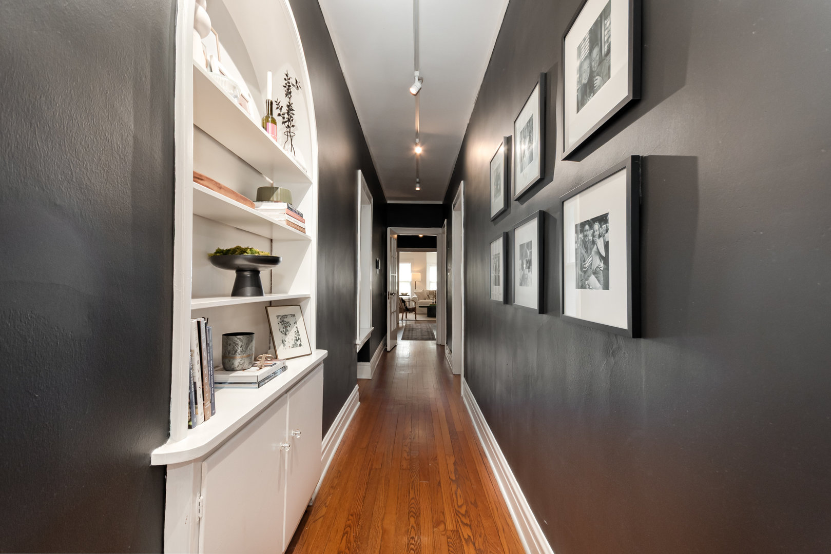 721 Emerson Street Unit: 2W