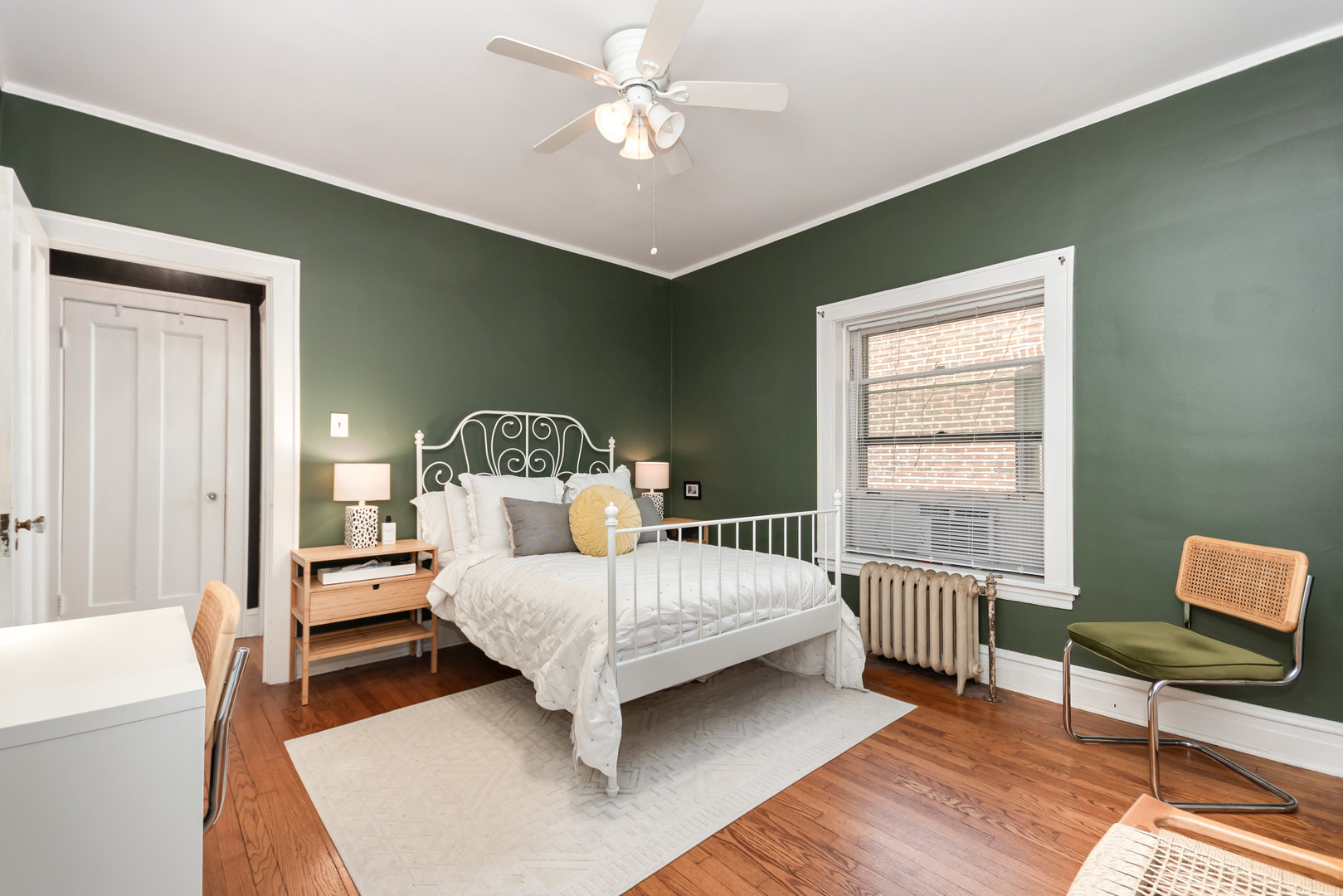 721 Emerson Street Unit: 2W