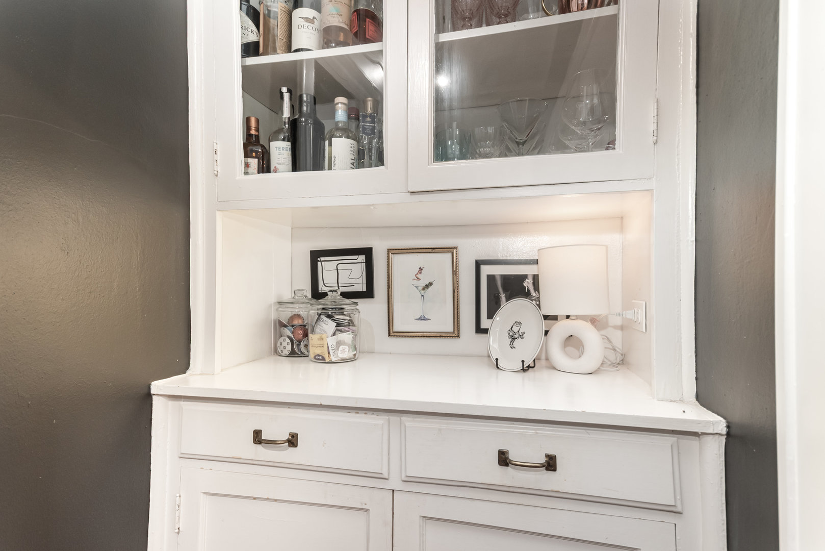 721 Emerson Street Unit: 2W