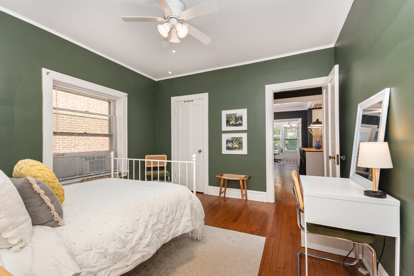 721 Emerson Street Unit: 2W