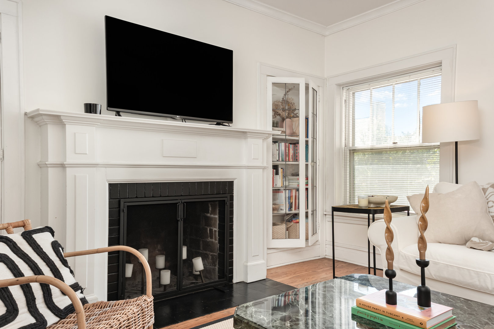 721 Emerson Street Unit: 2W