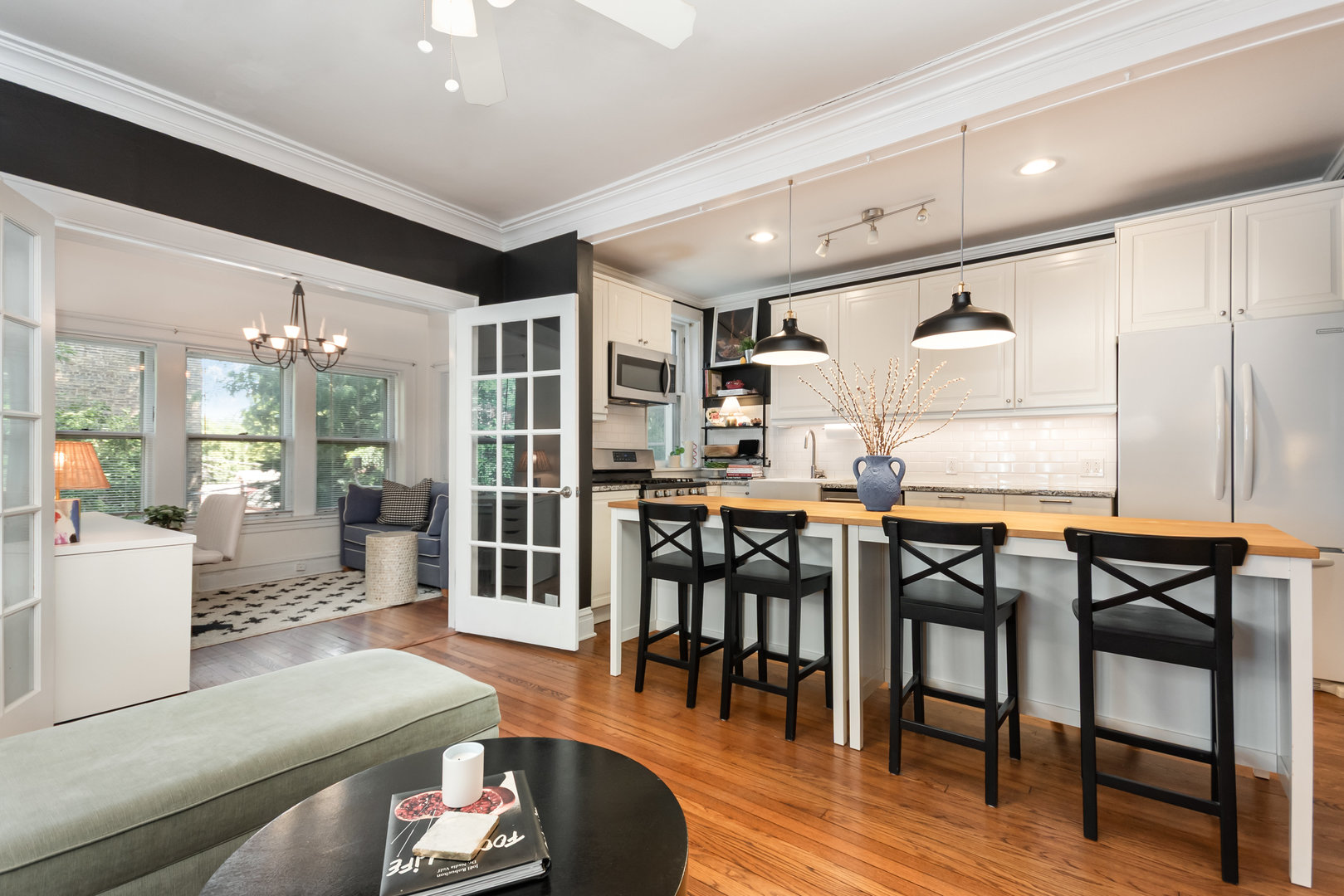 721 Emerson Street Unit: 2W