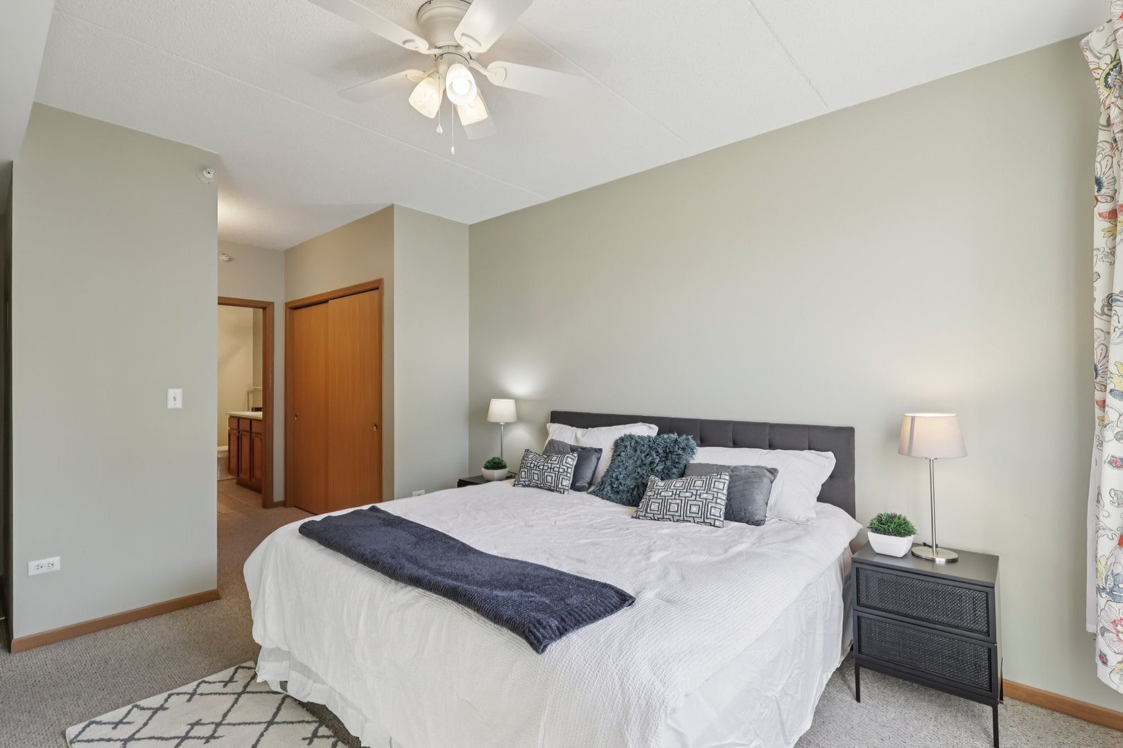 515 Main Street Unit: 709
