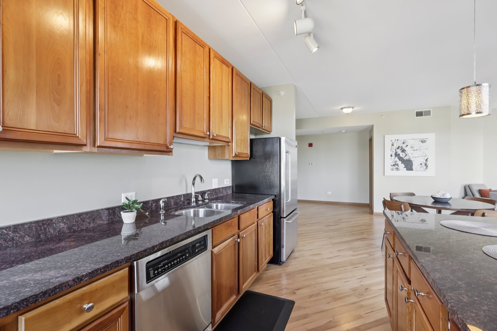 515 Main Street Unit: 709