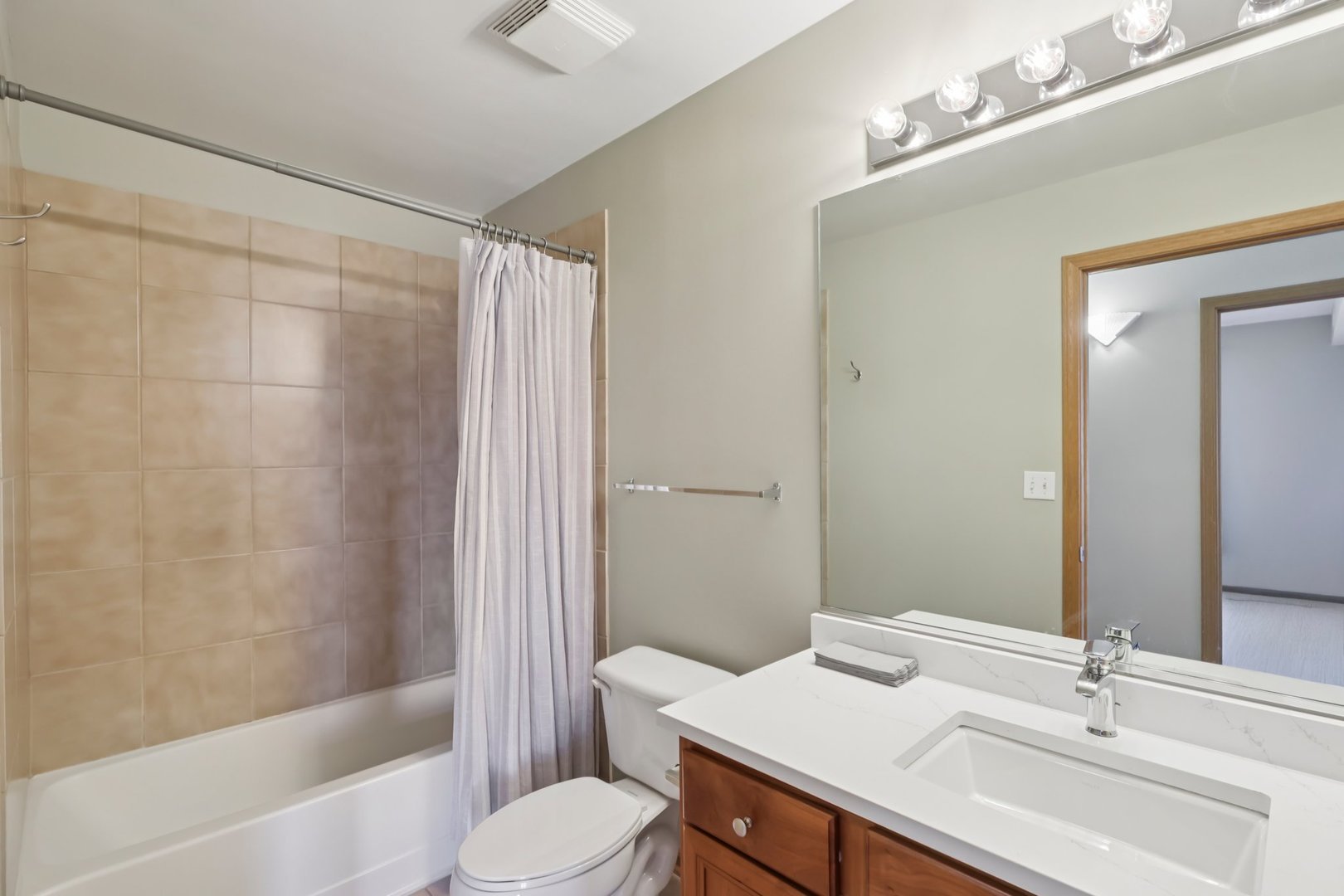 515 Main Street Unit: 709