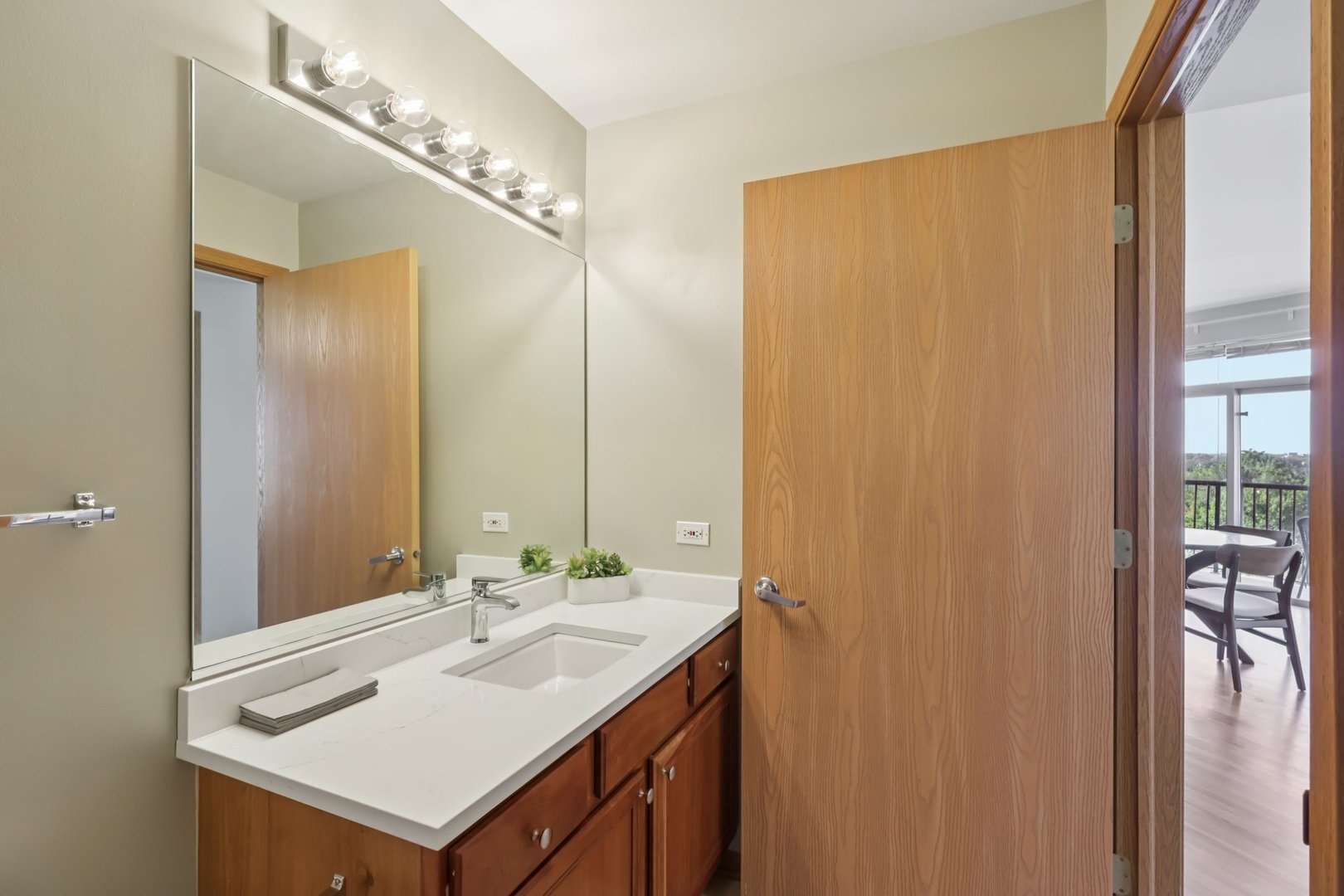 515 Main Street Unit: 709