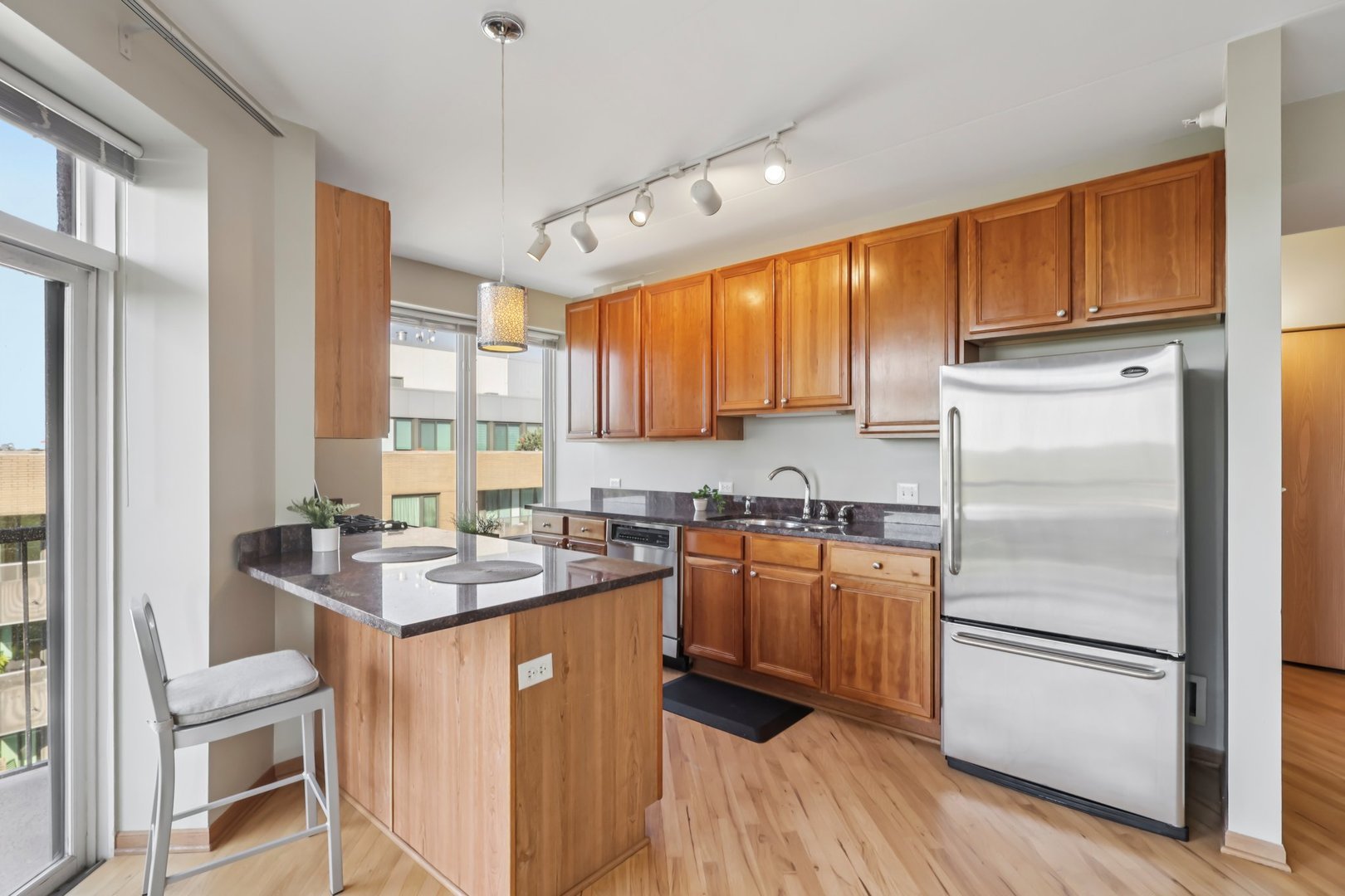 515 Main Street Unit: 709