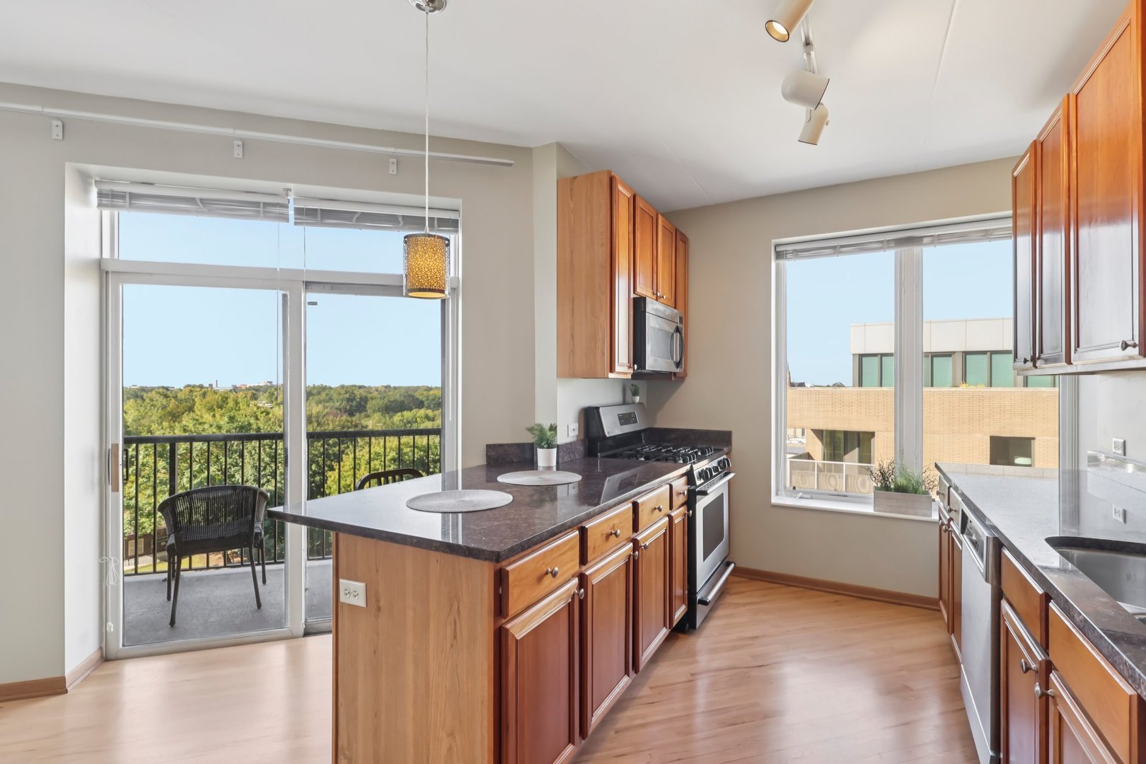 515 Main Street Unit: 709