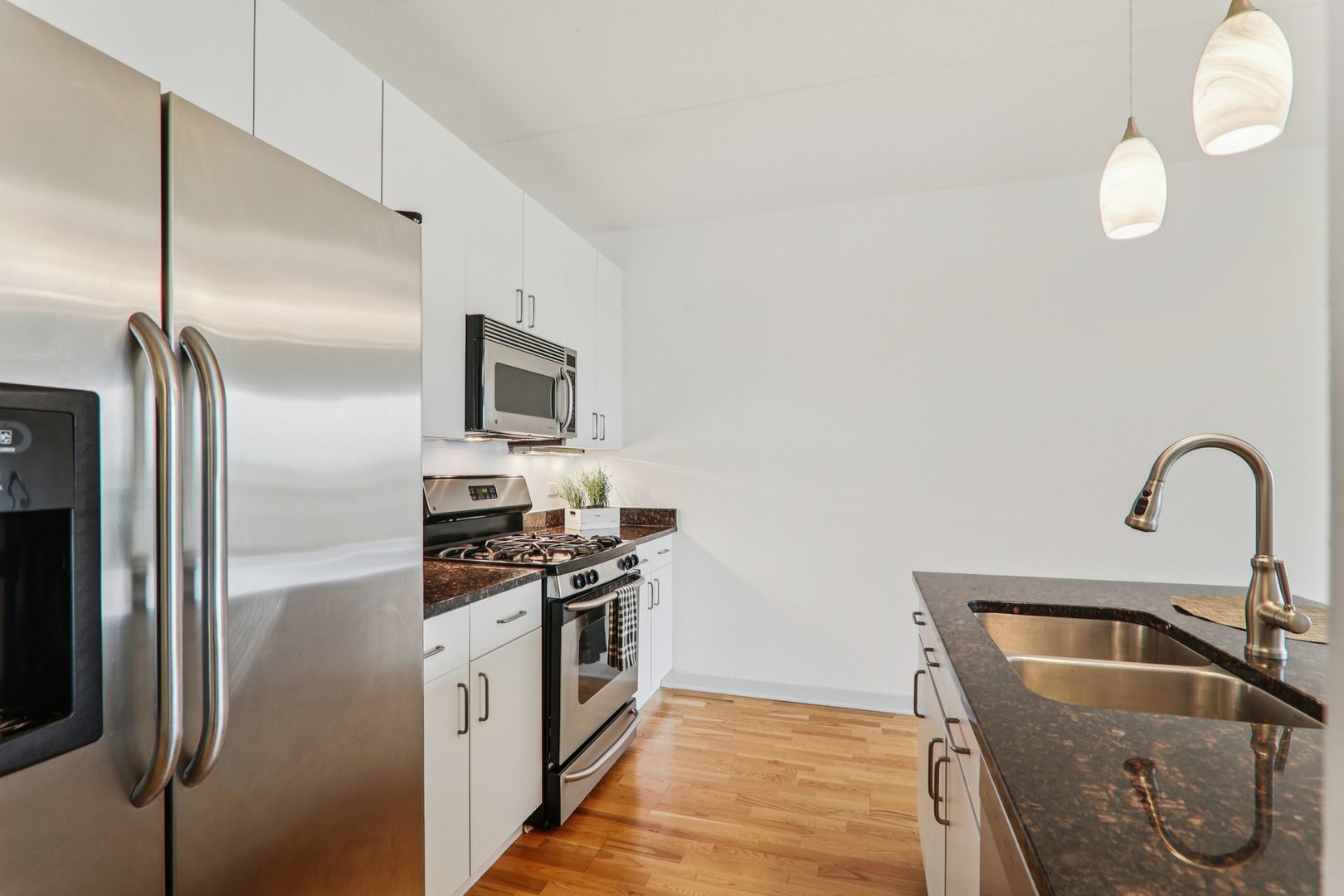 900 Chicago Avenue Unit: 416