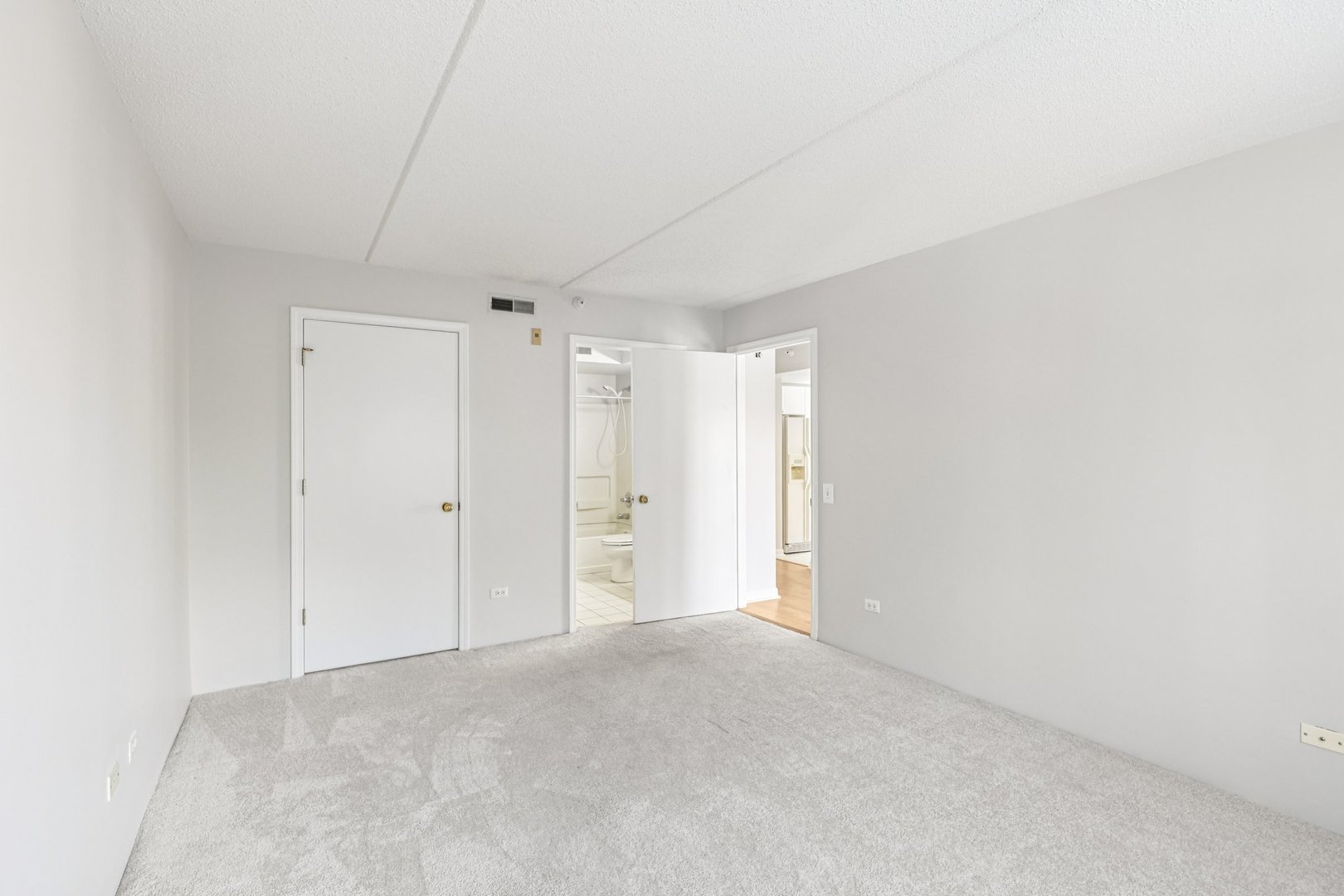 811 Chicago Avenue Unit: 309