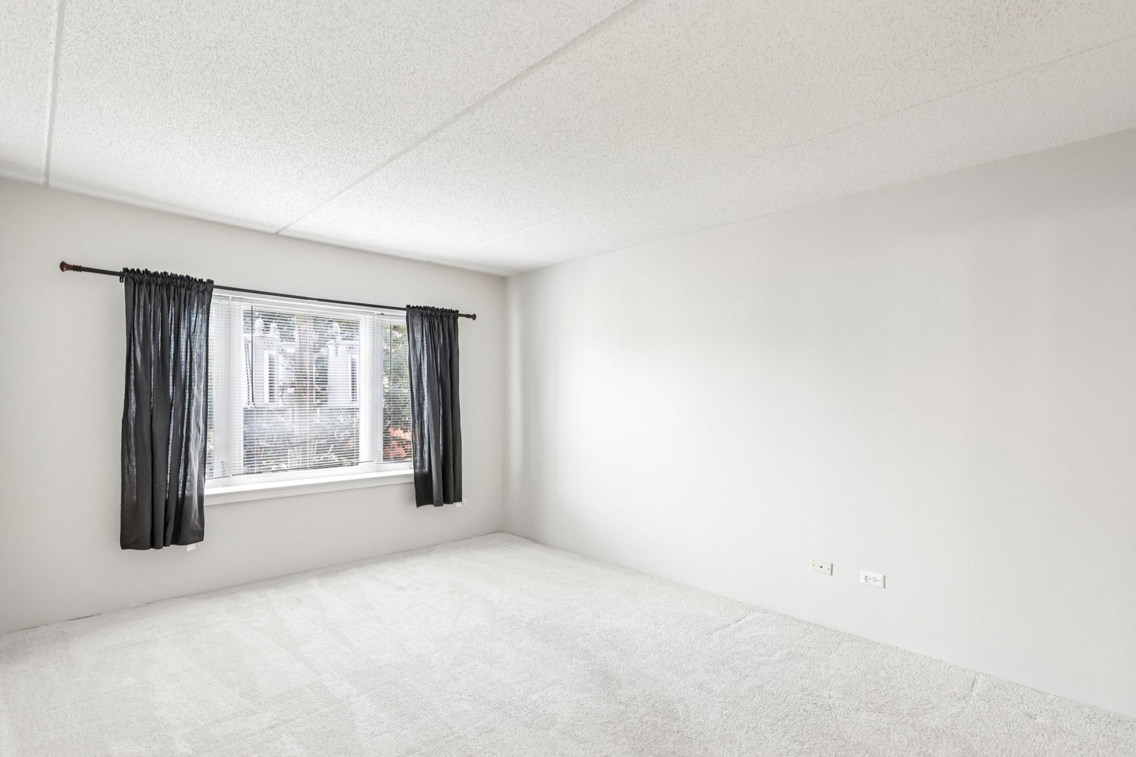 811 Chicago Avenue Unit: 309