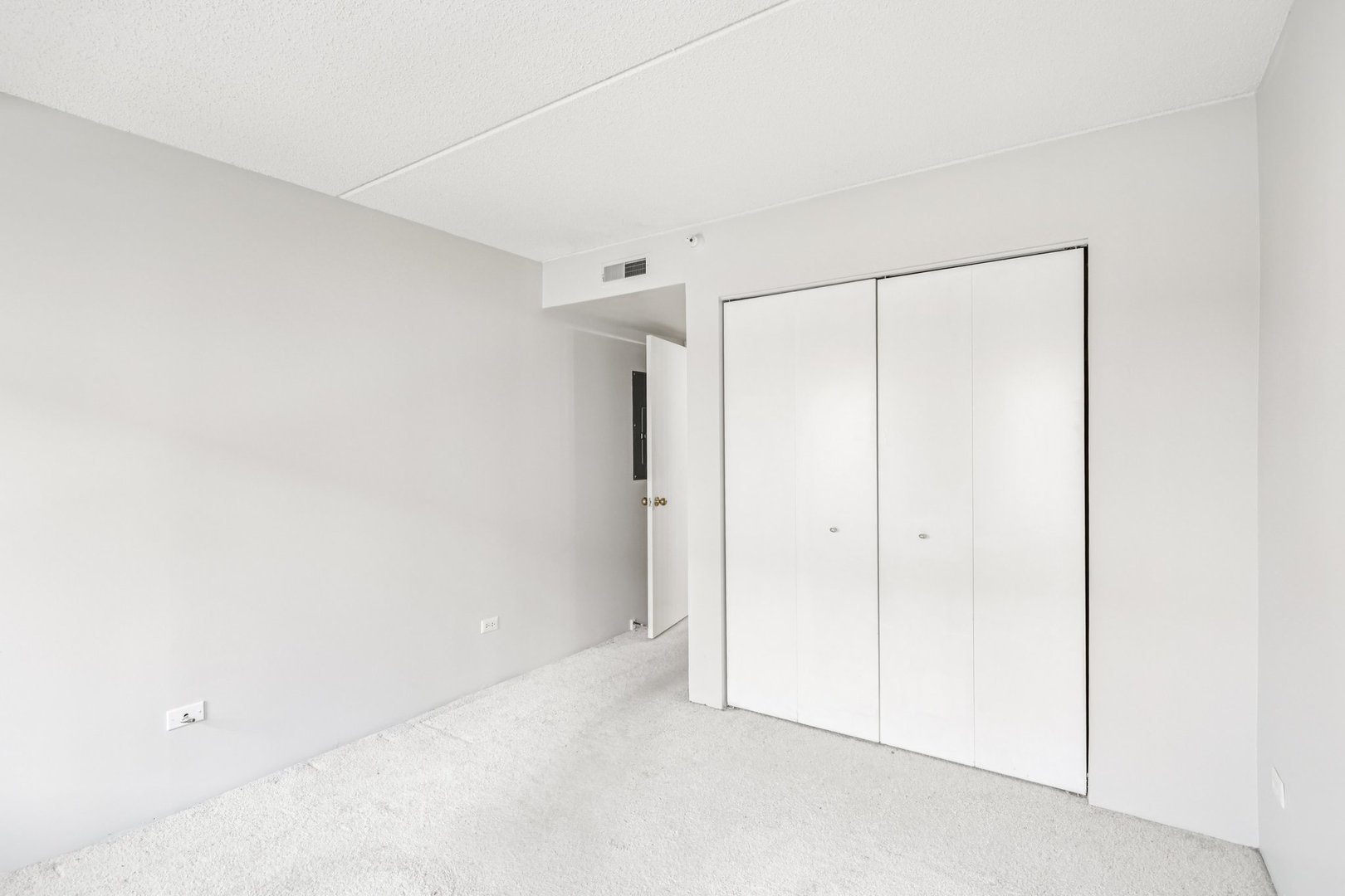811 Chicago Avenue Unit: 309