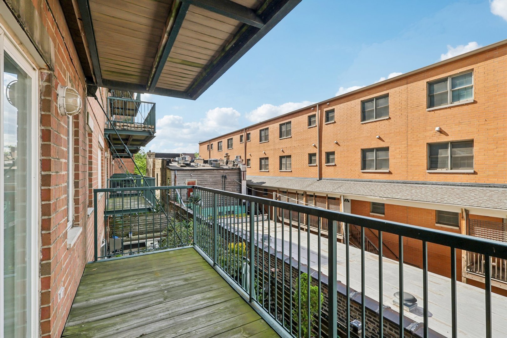 811 Chicago Avenue Unit: 309