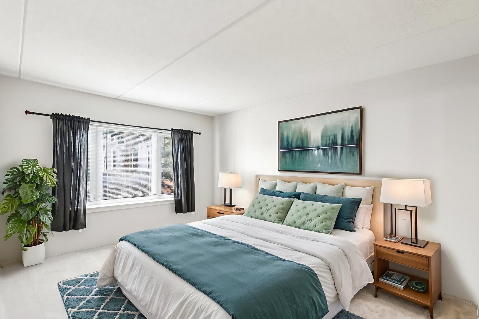 811 Chicago Avenue Unit: 309
