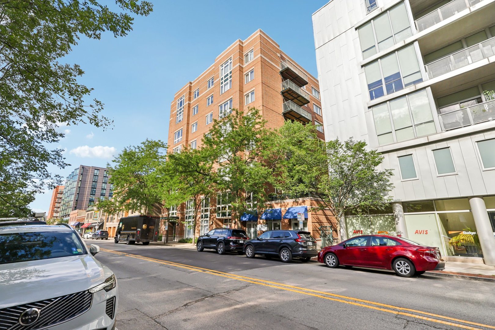 811 Chicago Avenue Unit: 309