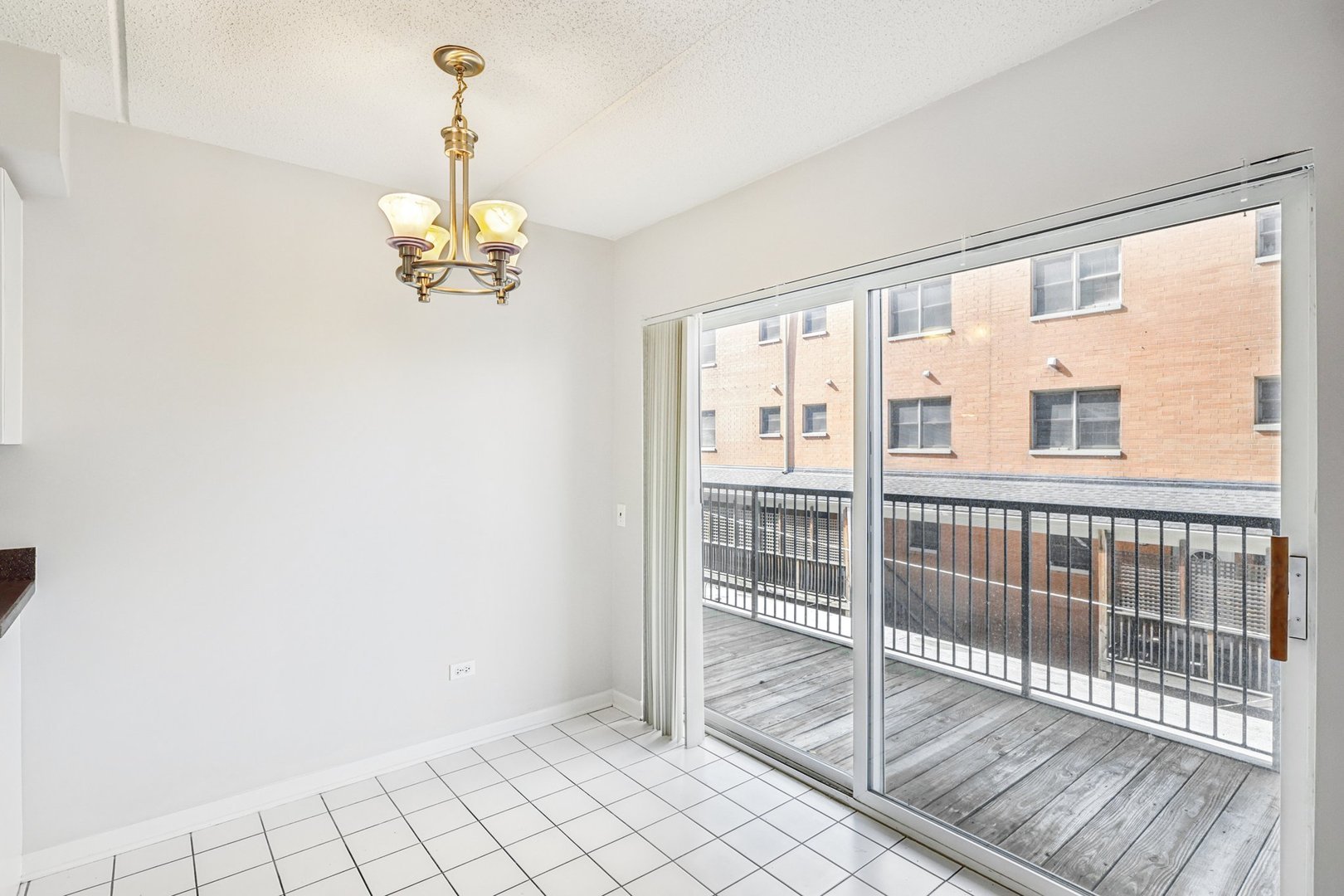 811 Chicago Avenue Unit: 309
