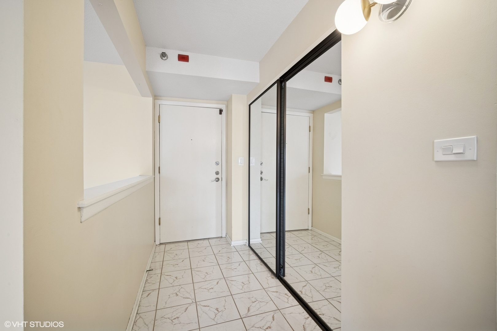 1738 Chicago Avenue Unit: 502