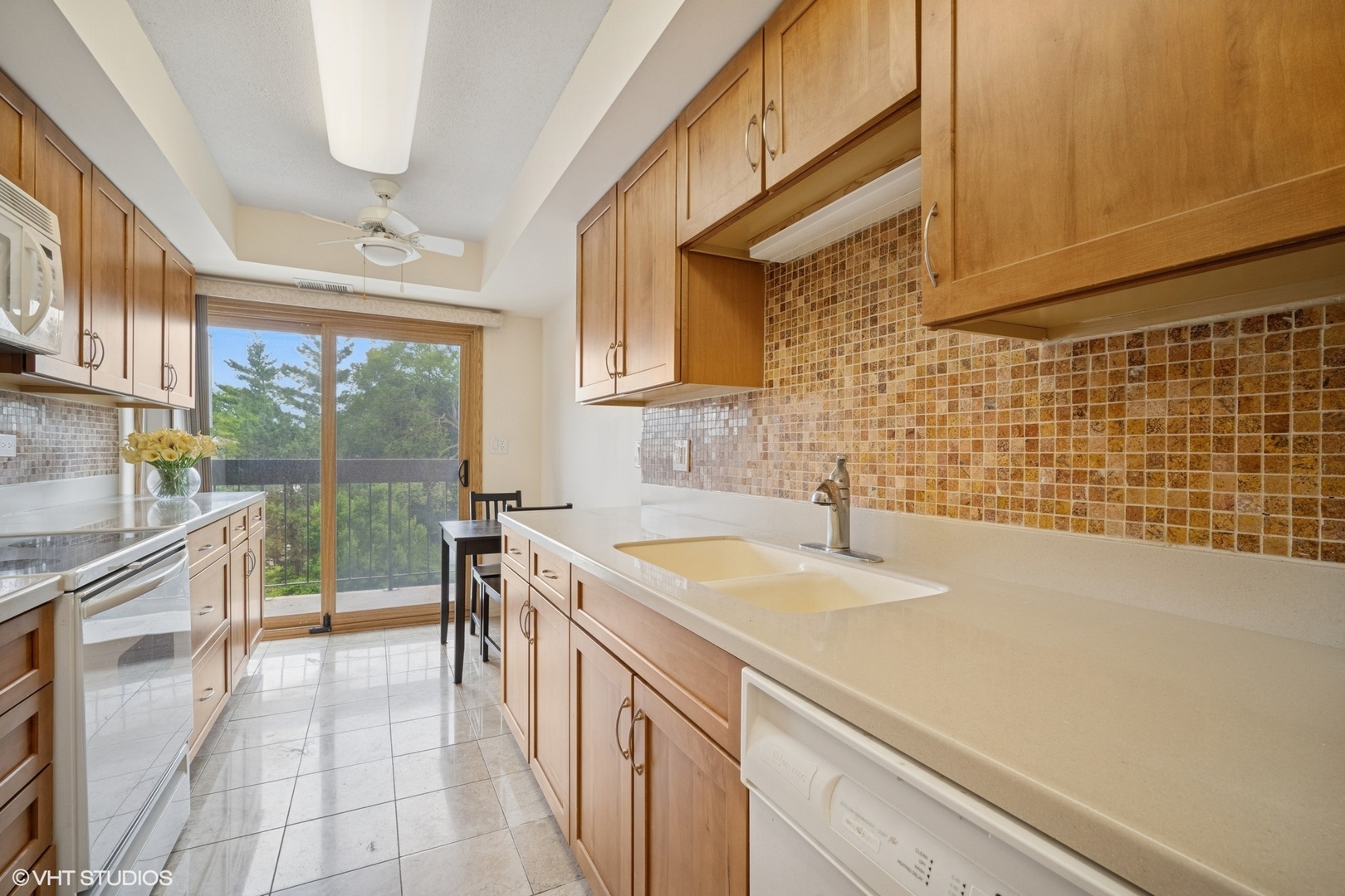 1738 Chicago Avenue Unit: 502