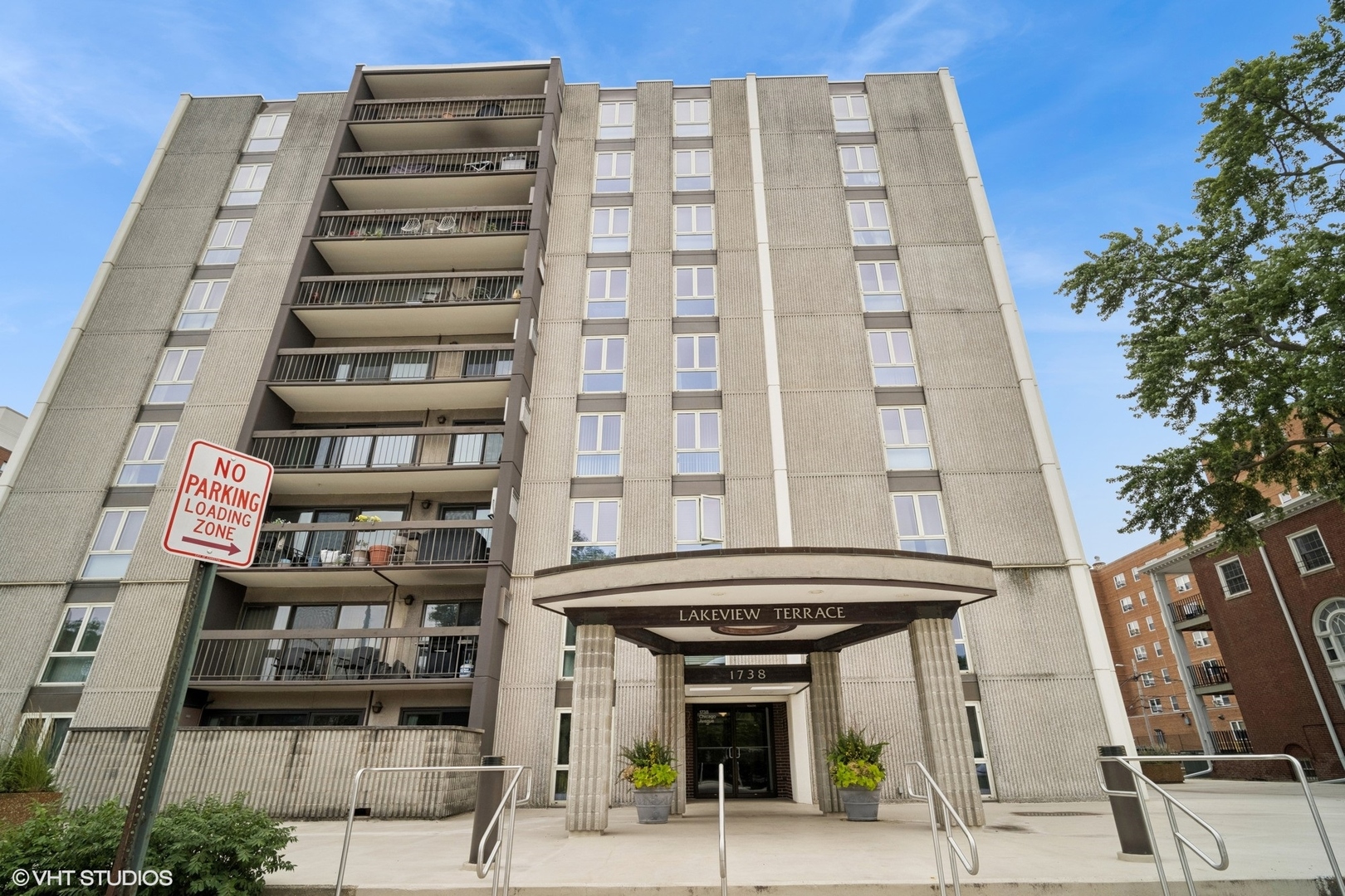 1738 Chicago Avenue Unit: 502