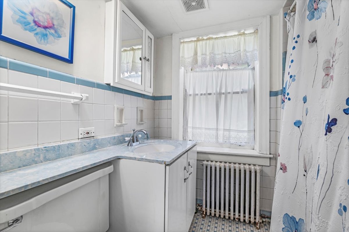 321 Kedzie Street Unit: GND