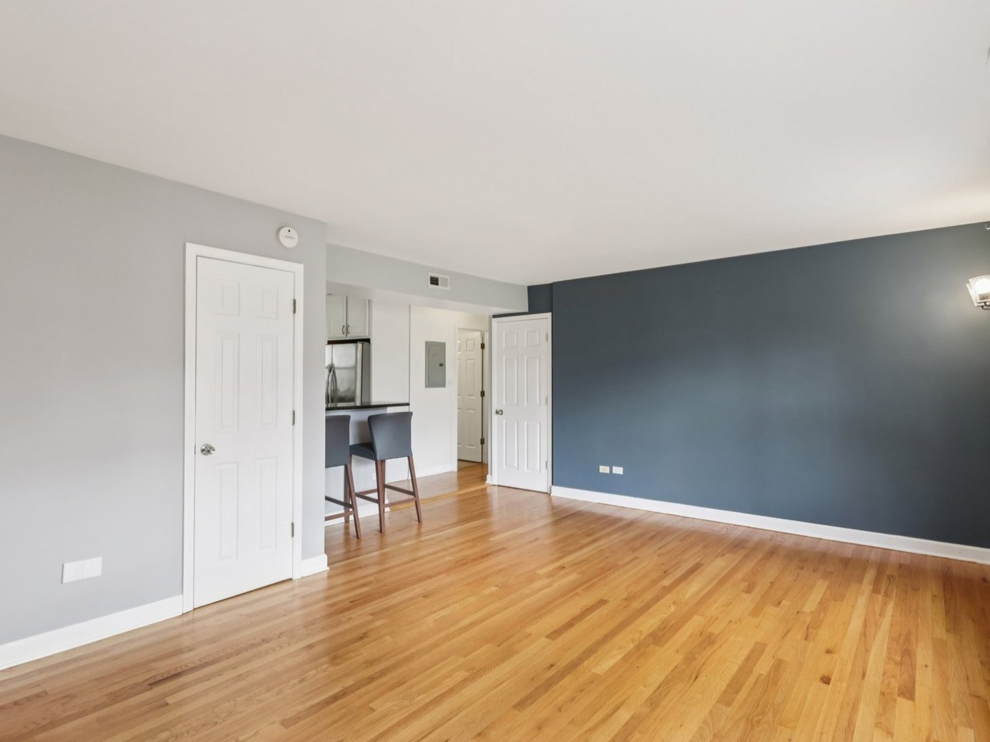 8033 Kenton Avenue Unit: 2E