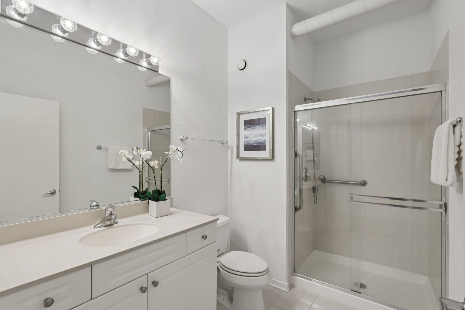 807 Davis Street Unit: 403